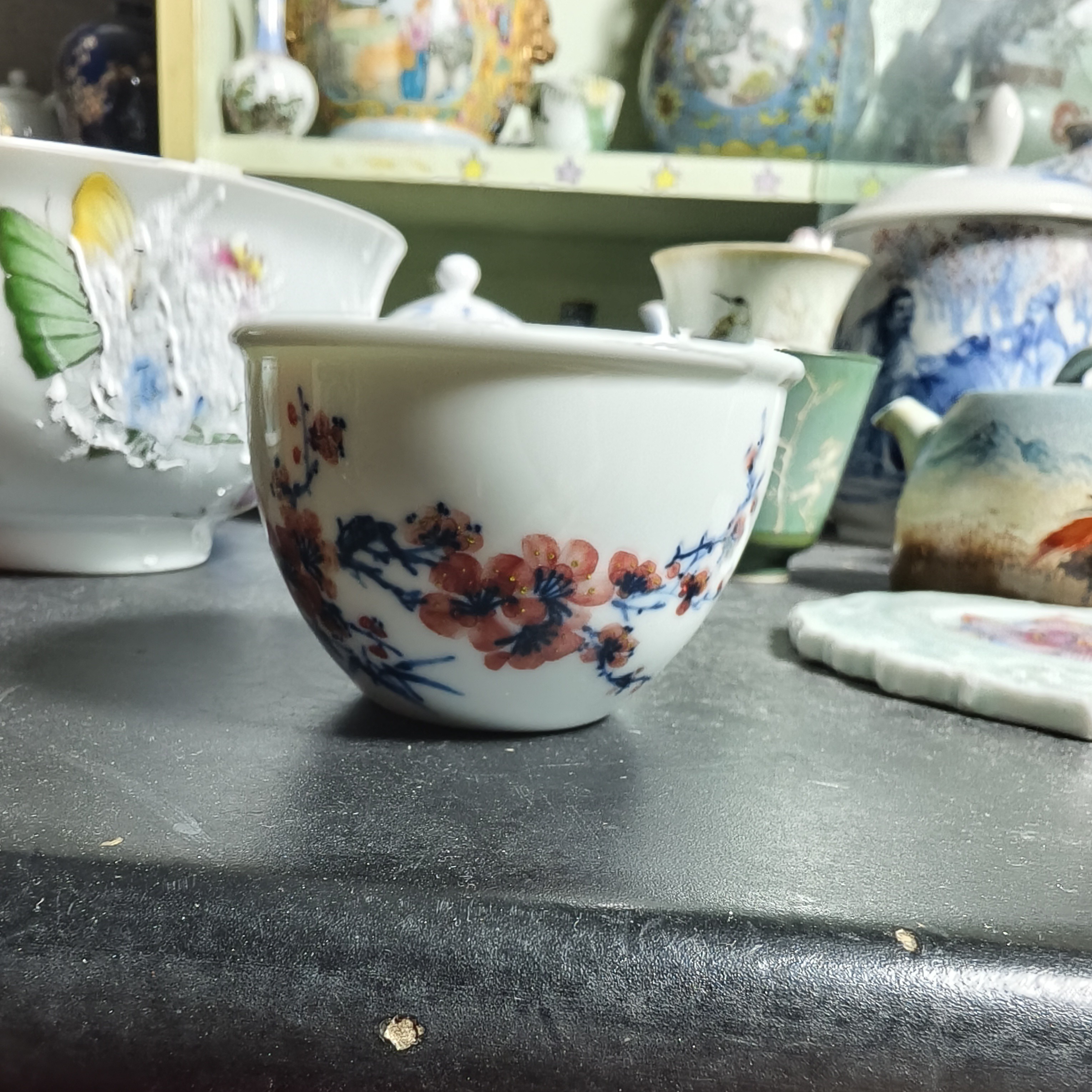 青花杠杯梅花图案