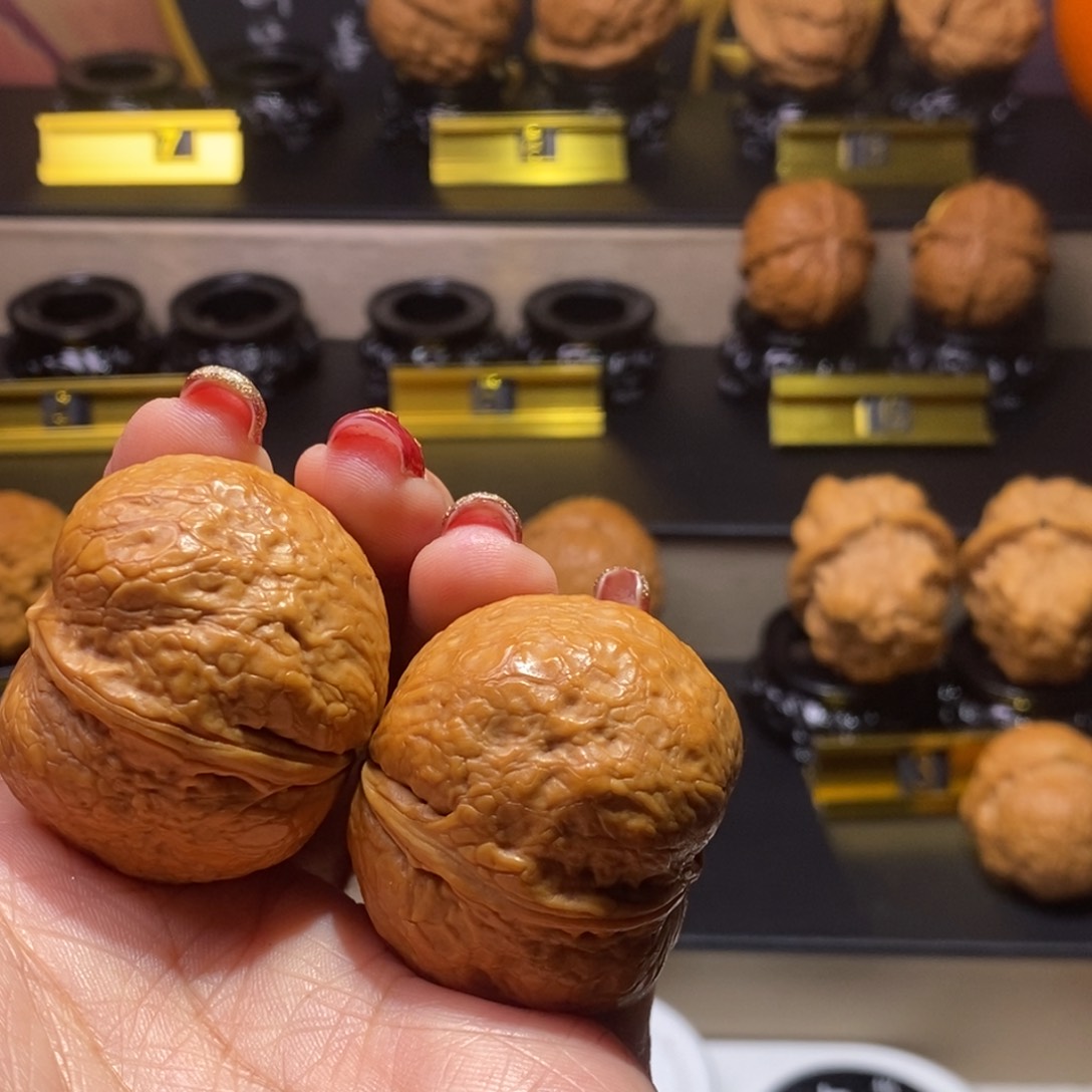 文玩核桃把件S****?峭壁元宝39尺