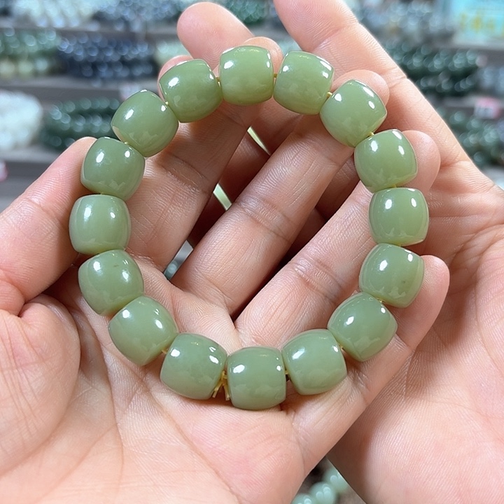 和田玉手链未镶嵌新疆若羌黄口料直切卡14