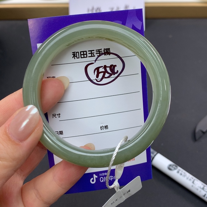 和田玉（糖玉）手镯未镶嵌