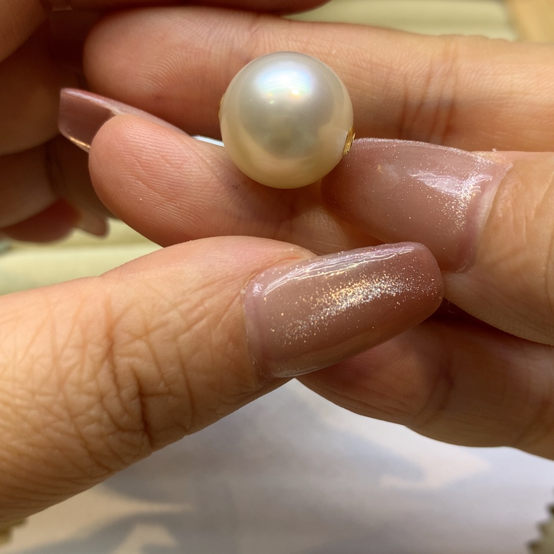 颈饰18K金镶嵌海水珍珠