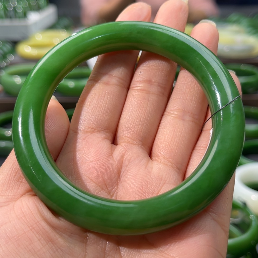 和田玉（碧玉）手镯未镶嵌