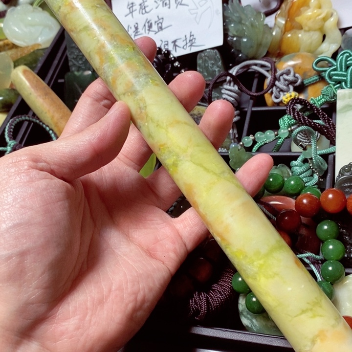 蛇纹石玉颈饰未镶嵌曼**