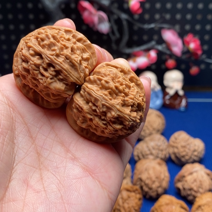 把件文玩核桃38三角白