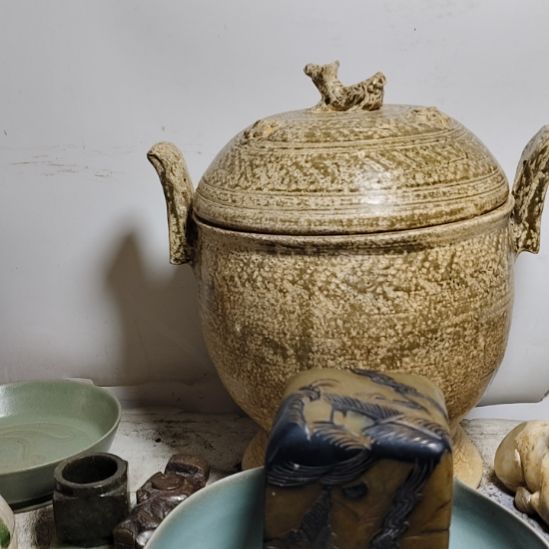 一***瓦青瓷窑瓷器，完整器一个