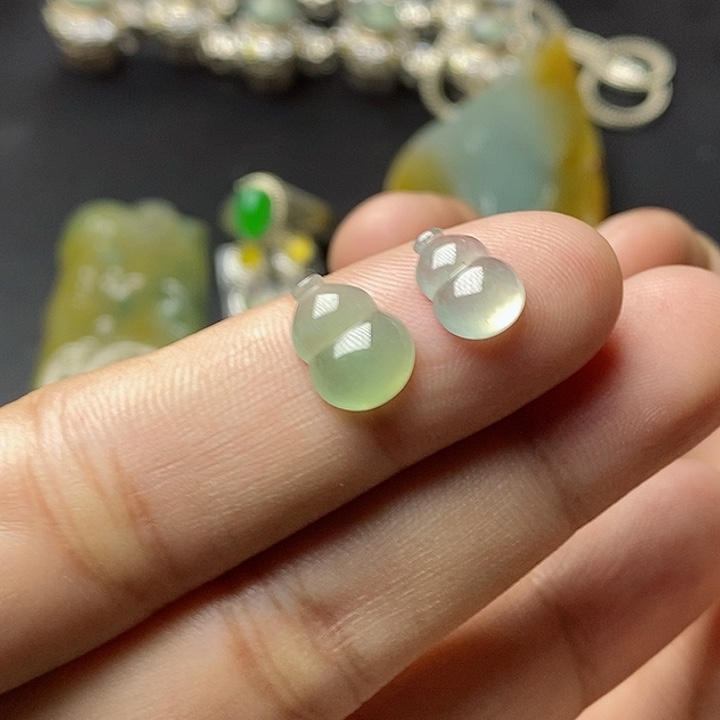 定制翡翠未镶嵌翡翠