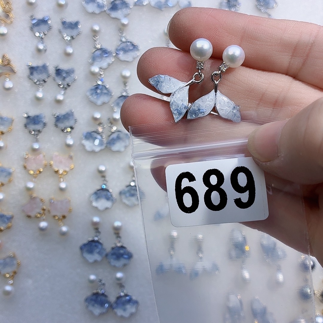 淡水珍珠合金耳饰