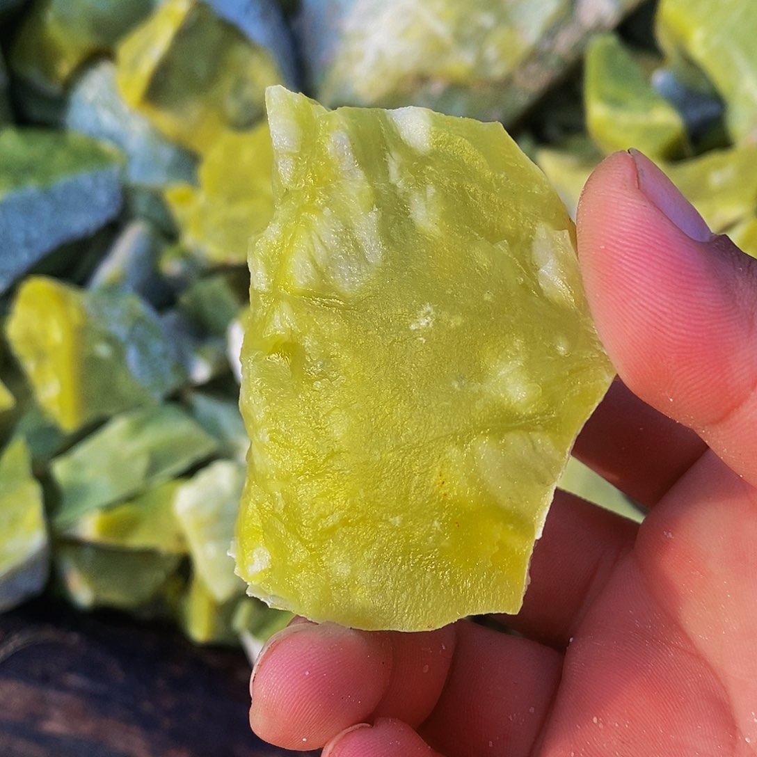 岫玉未镶嵌岫玉原石