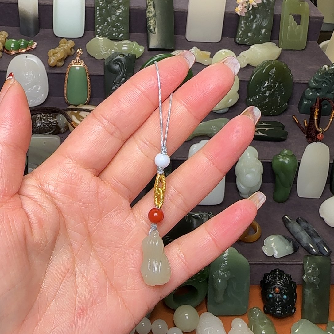 和田玉颈饰未镶嵌