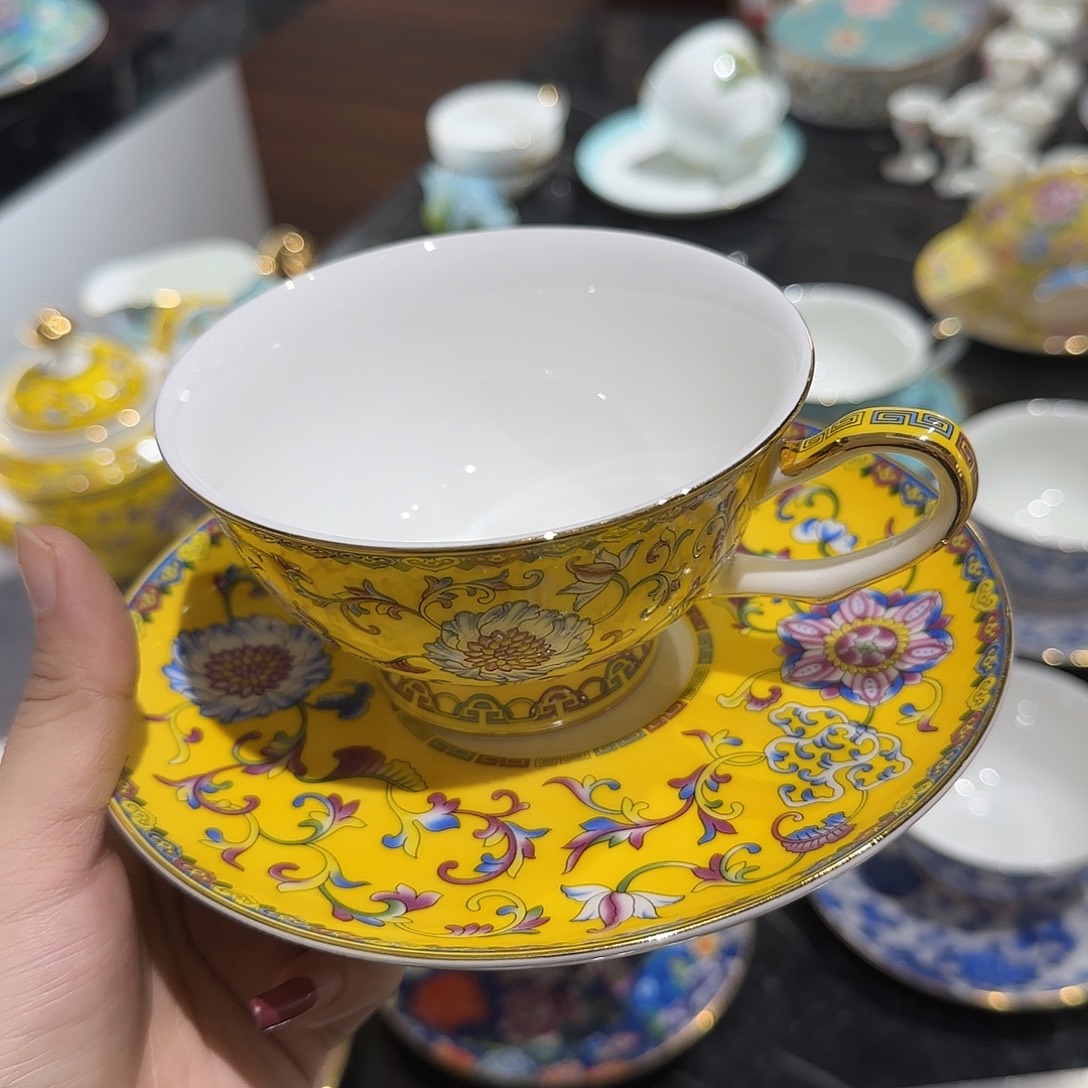 骨瓷珐琅彩工艺制作