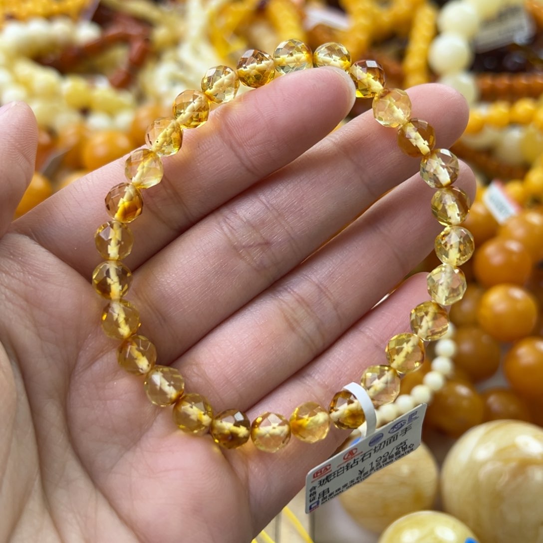 琥珀珠宝奇石未镶嵌