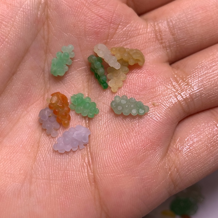 定制翡翠未镶嵌葡萄