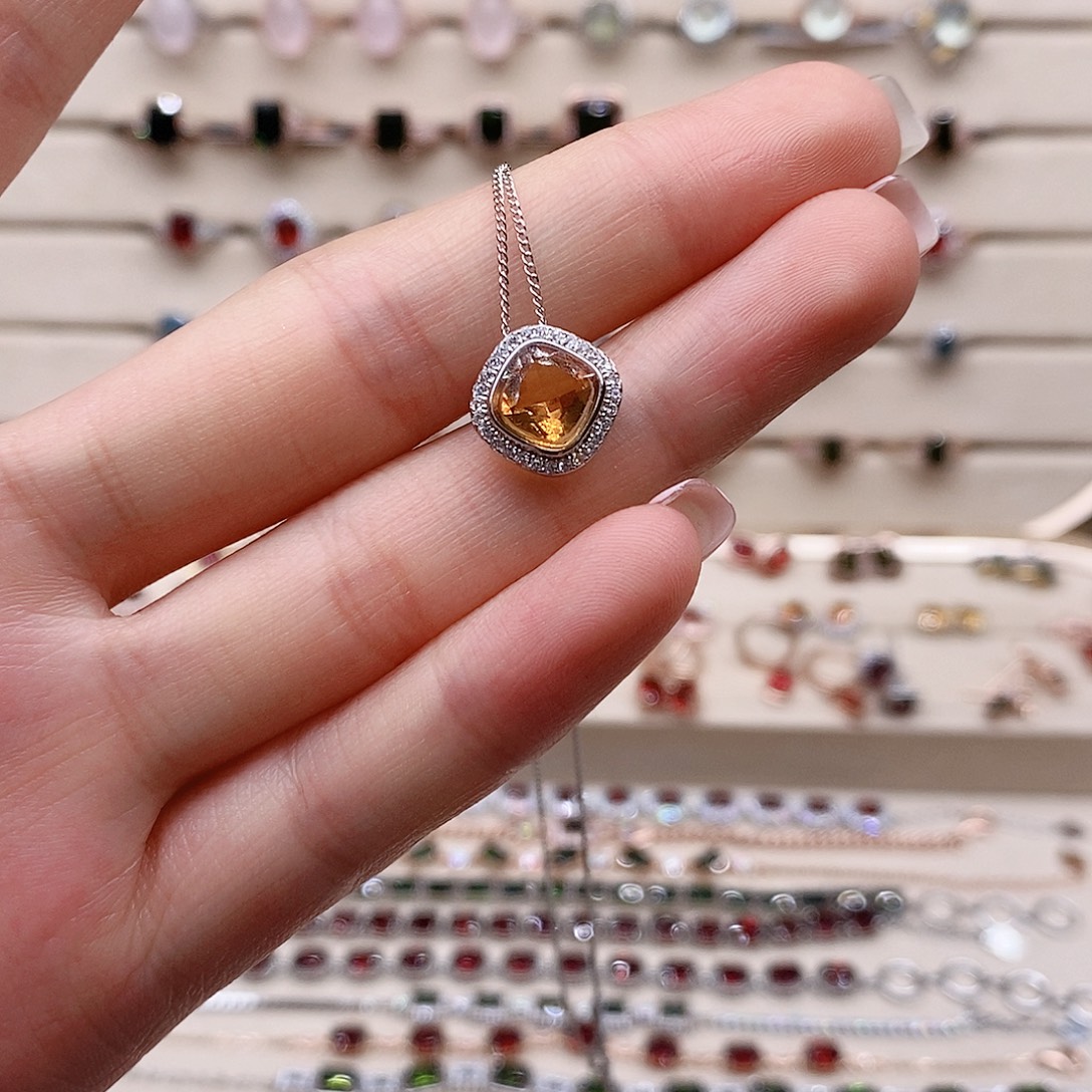 颈饰银S925镶嵌水晶吊坠