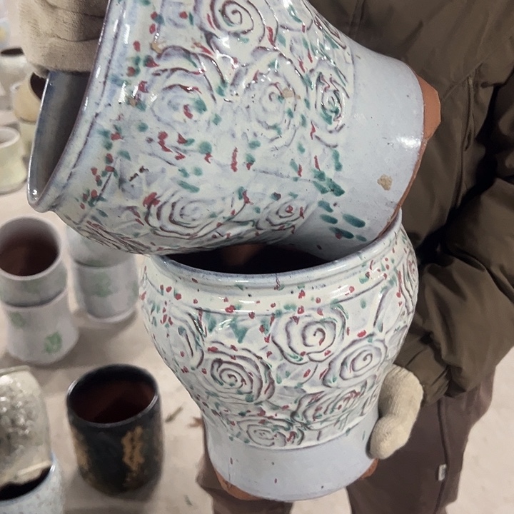 高度22厘米口18厘米