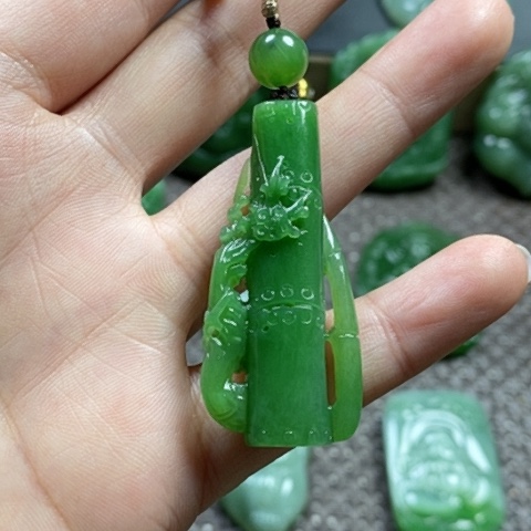 【闪购商品】颈饰未镶嵌和田玉