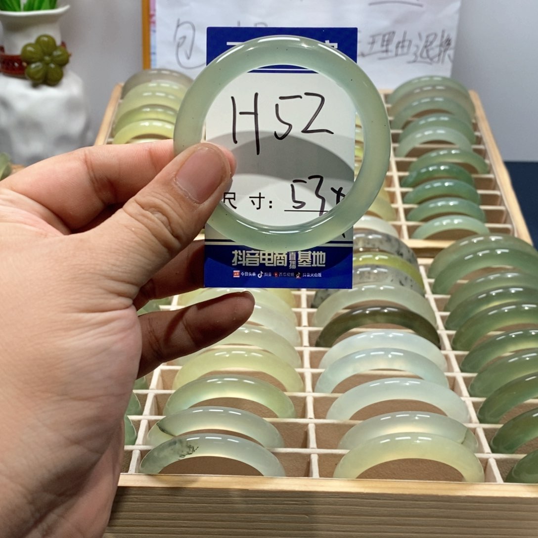 岫玉手镯未镶嵌手镯