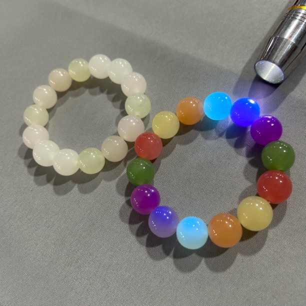 A591七彩海云母 血沉宝卡1.6圆珠单圈手串(紫光灯太阳光照射变色)