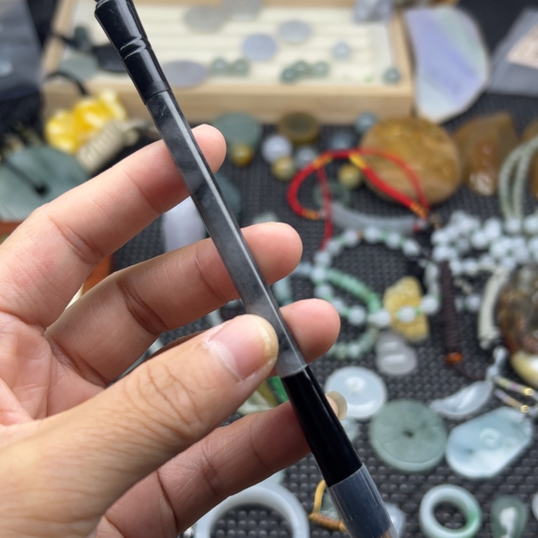 颈饰未镶嵌翡翠毛笔