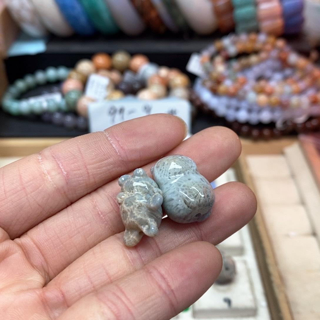 硅化珊瑚（珊瑚玉）手链未镶嵌我***肉080