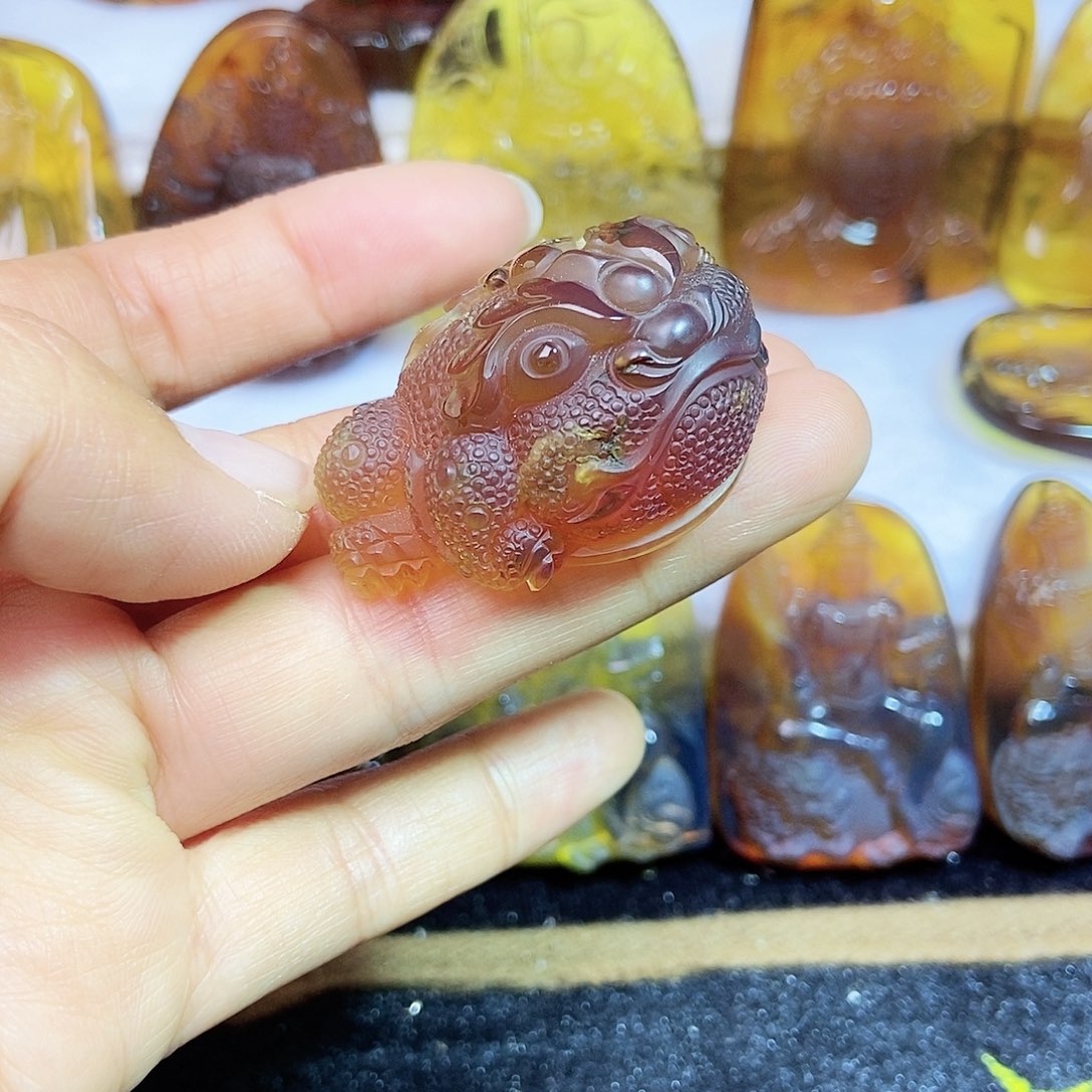 琥珀颈饰未镶嵌琥珀