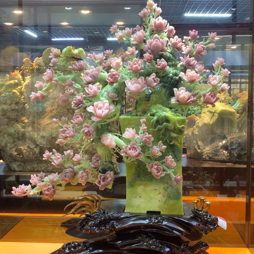 【闪购商品】蛇纹石玉未镶嵌摆件覆膜