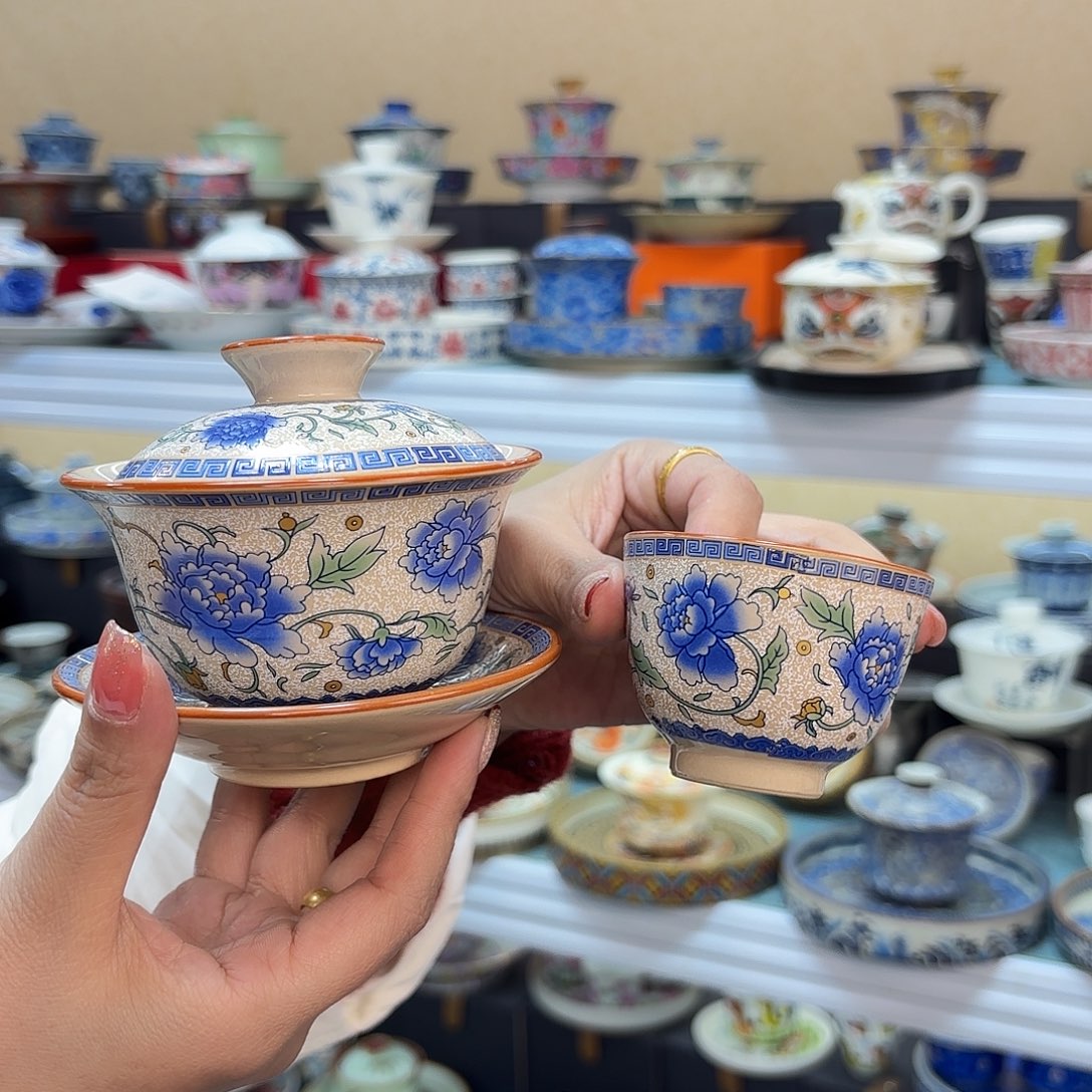 盖碗里的水煮开后