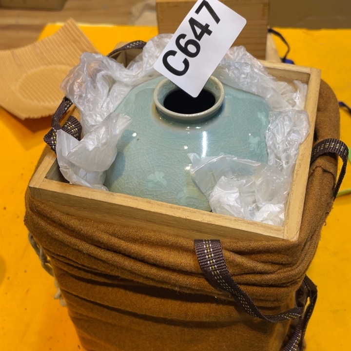 在***上工艺美术品陶瓷艺术