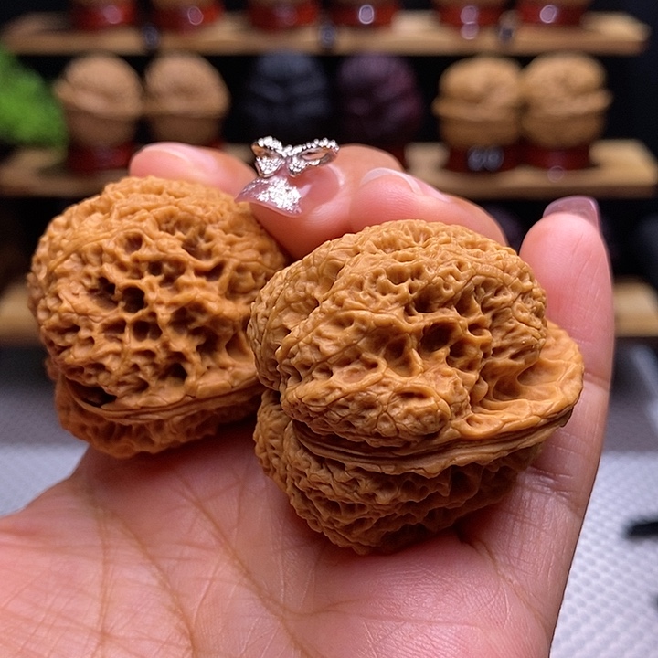 文玩核桃把件蟾王44