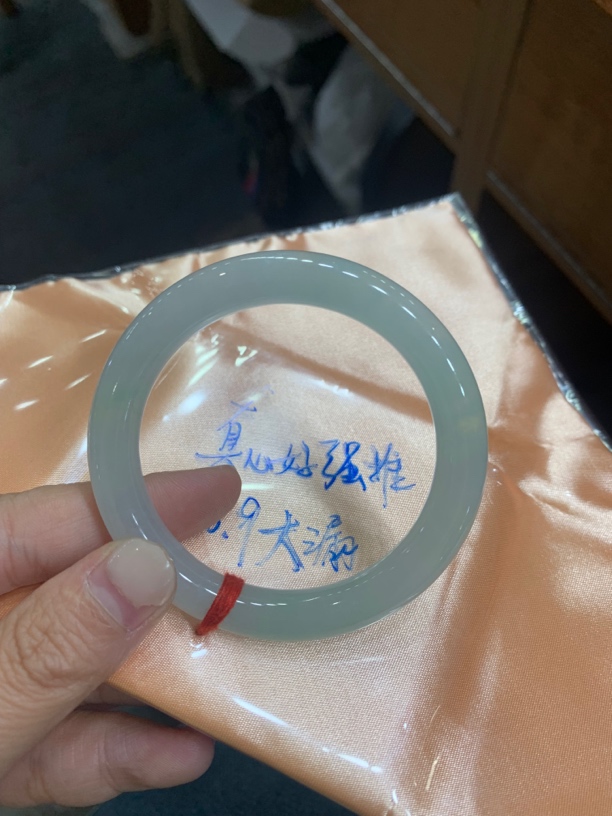 天然缅甸翡翠手镯