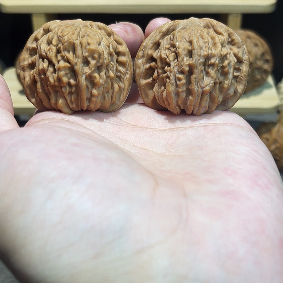 文玩核桃把件43.5全品四座楼