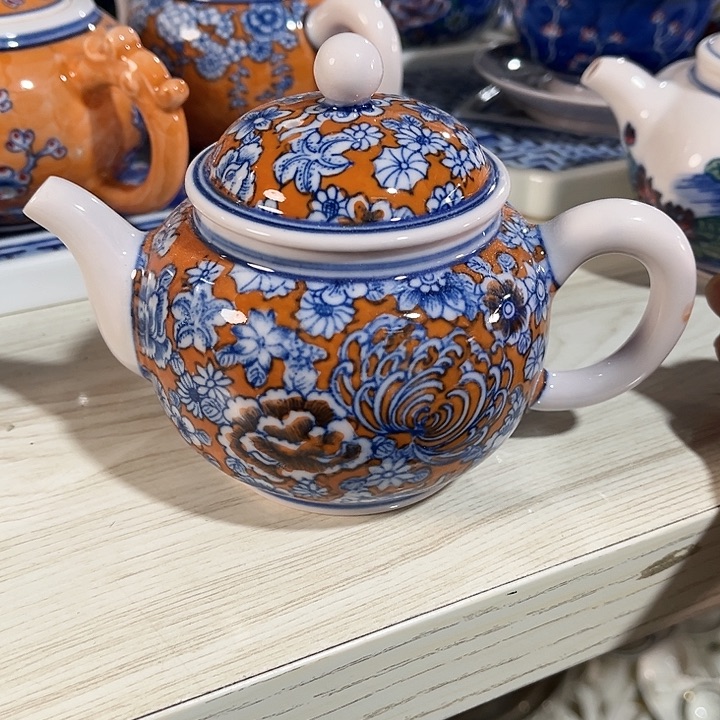 瓷片景德镇陶瓷茶壶。