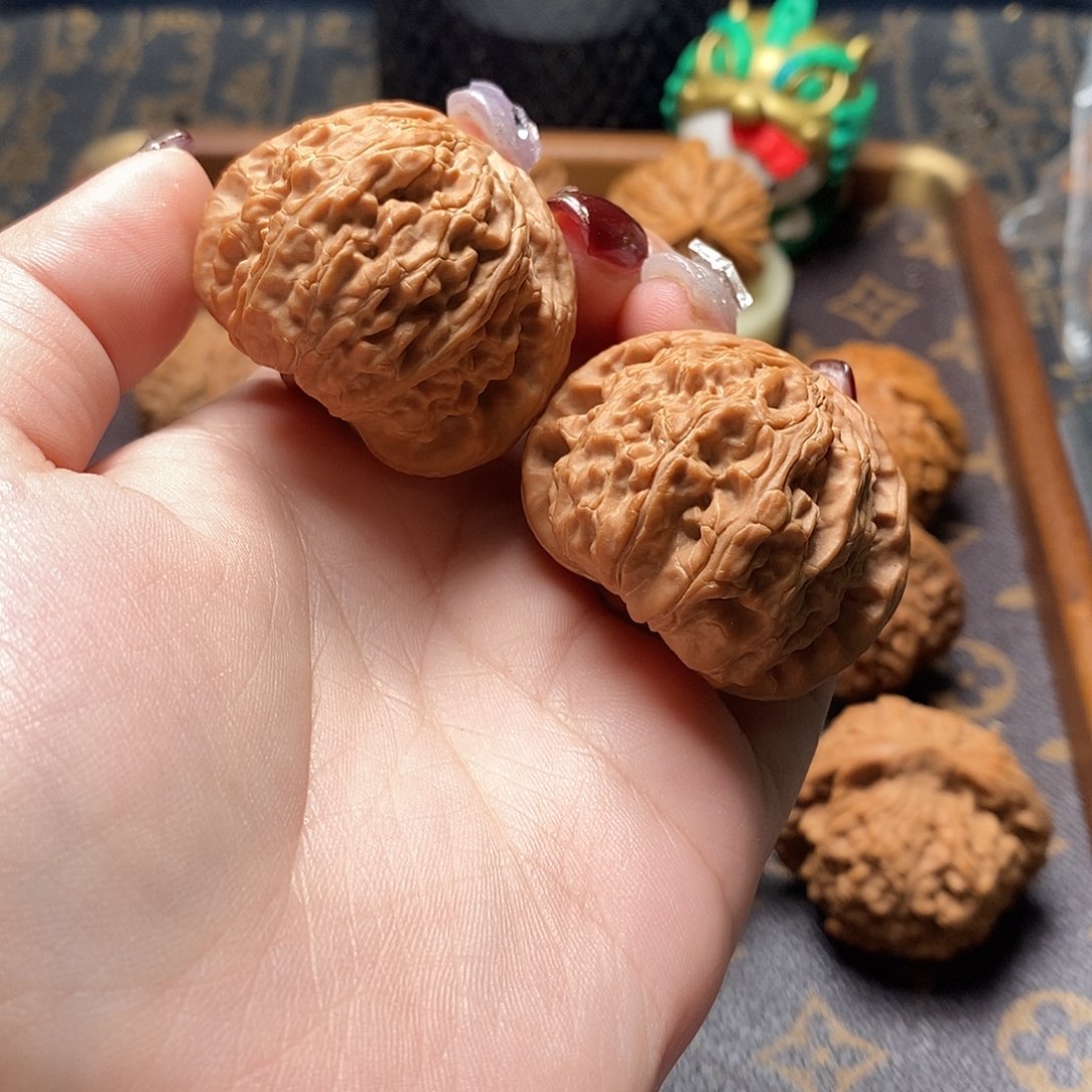 桃核把件杨*火全品球白41