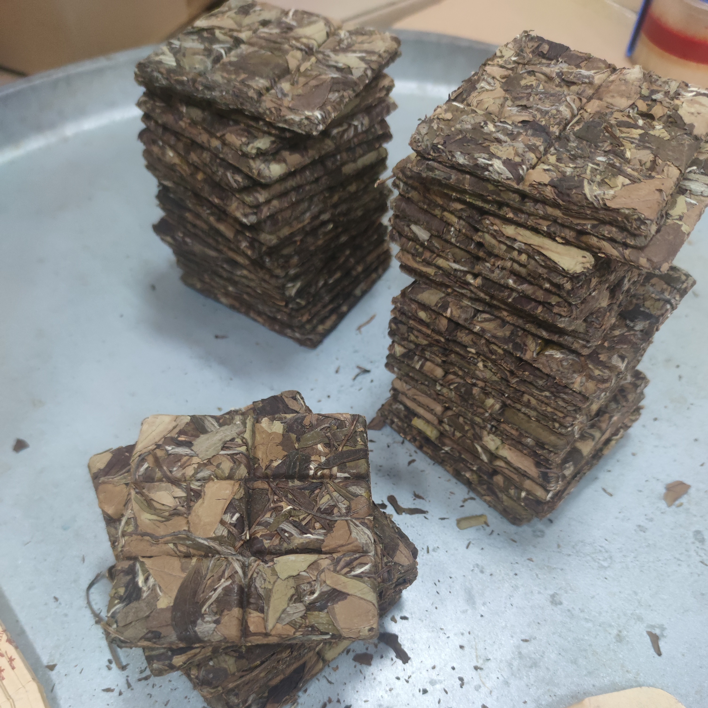 福鼎白茶2018春寿眉六格方片