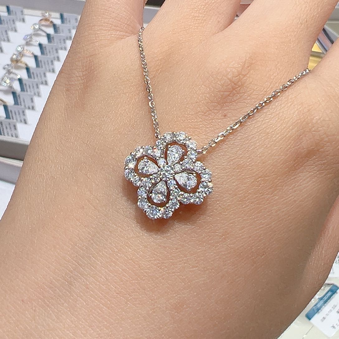 实验室培育钻石18K金镶嵌HW四叶草满钻项链