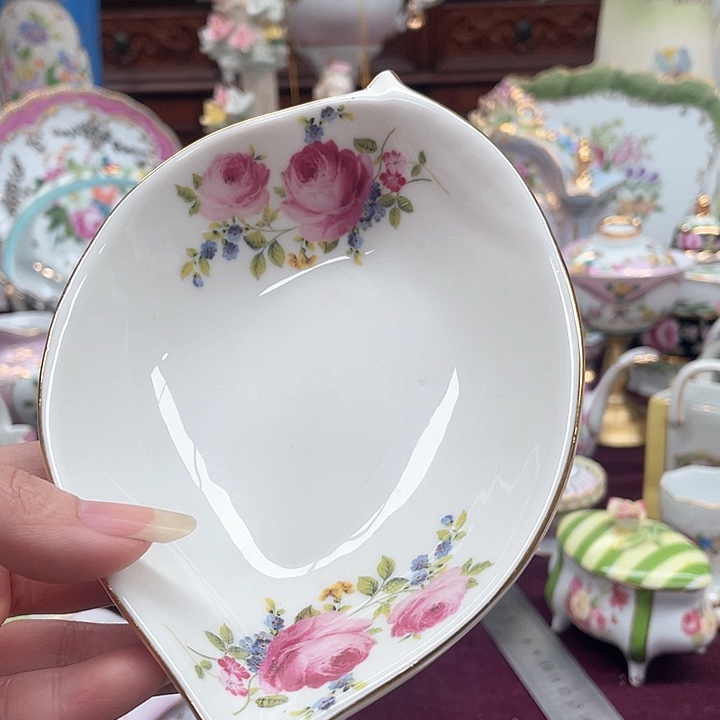 瓷片微瑕摆件的设计