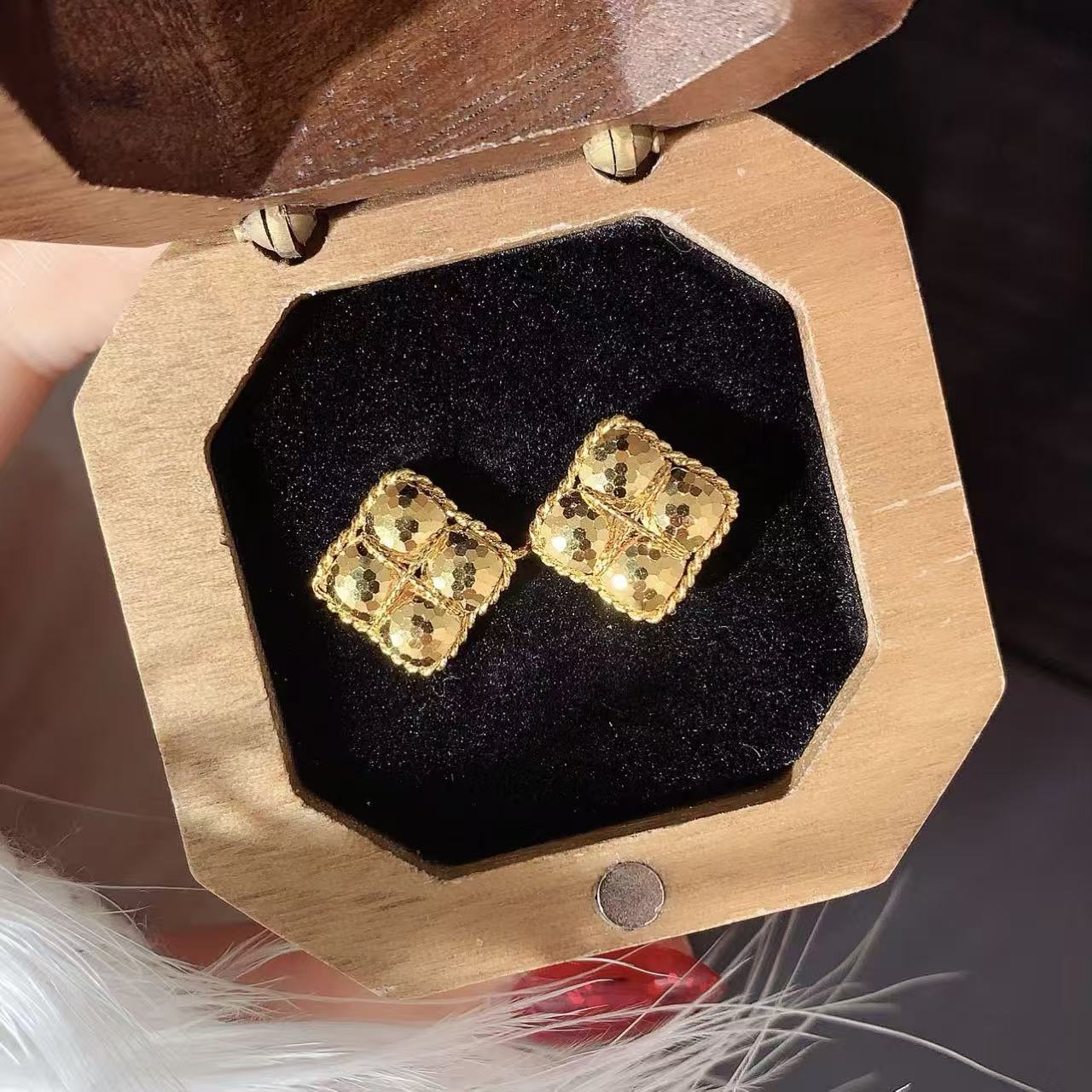 【伟新源】足金999 5G工艺 鱼鳞四叶七字3.2克