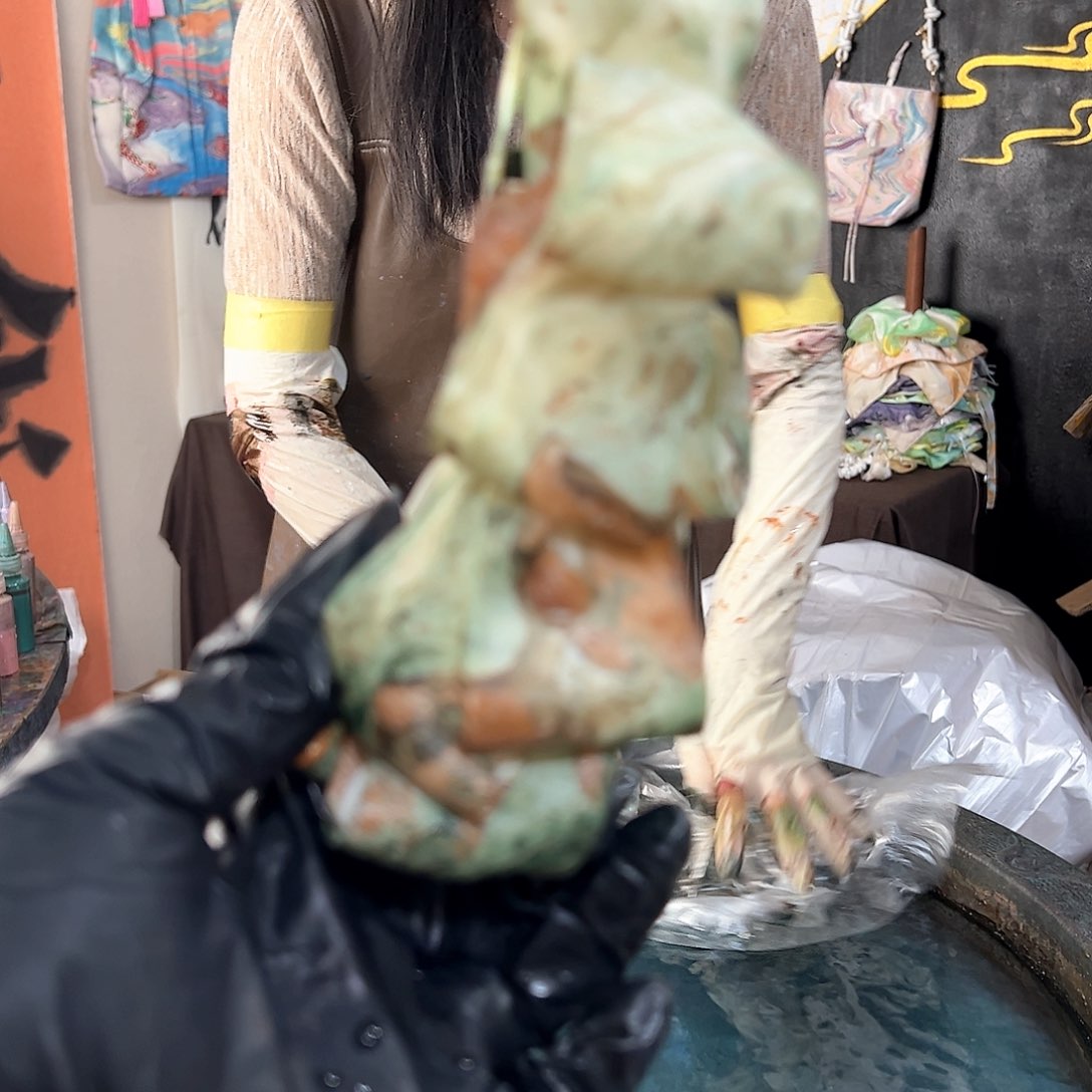 064香蕉夹枯木逢春