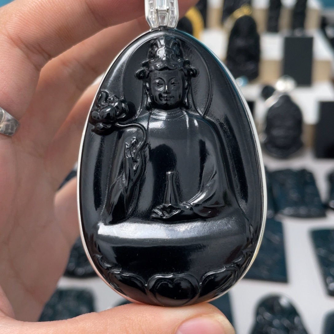 小***哥蛇纹石玉未镶嵌吊坠