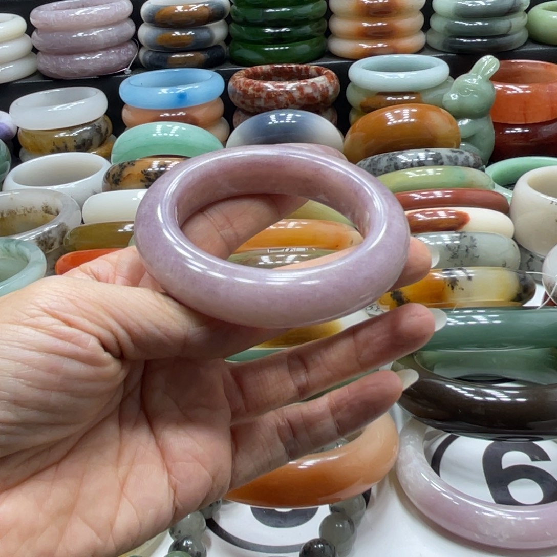 柠***.石英岩玉未镶嵌手镯