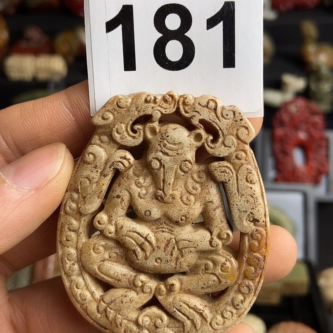 和田玉饰品未镶嵌