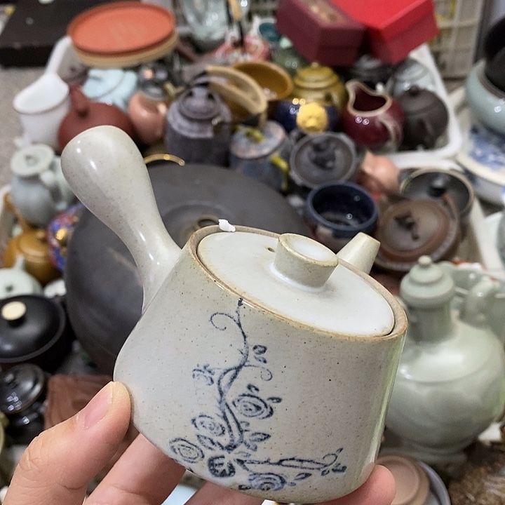 陶瓷艺术品及陶瓷壶
