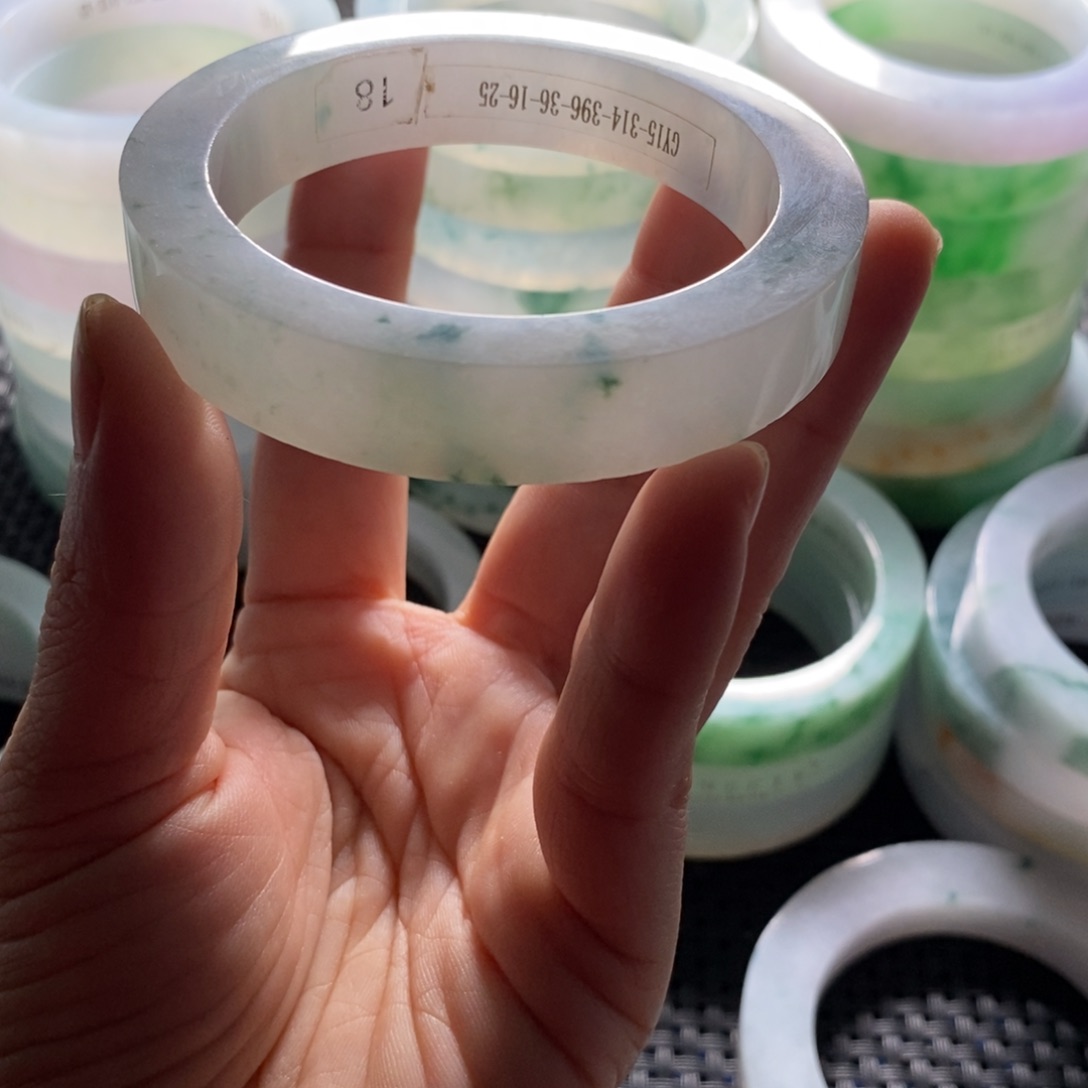 定制翡翠手镯未镶嵌芸**逸