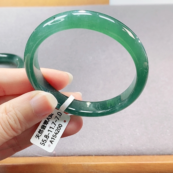 【闪购商品】翡翠手镯（圆镯）未镶嵌