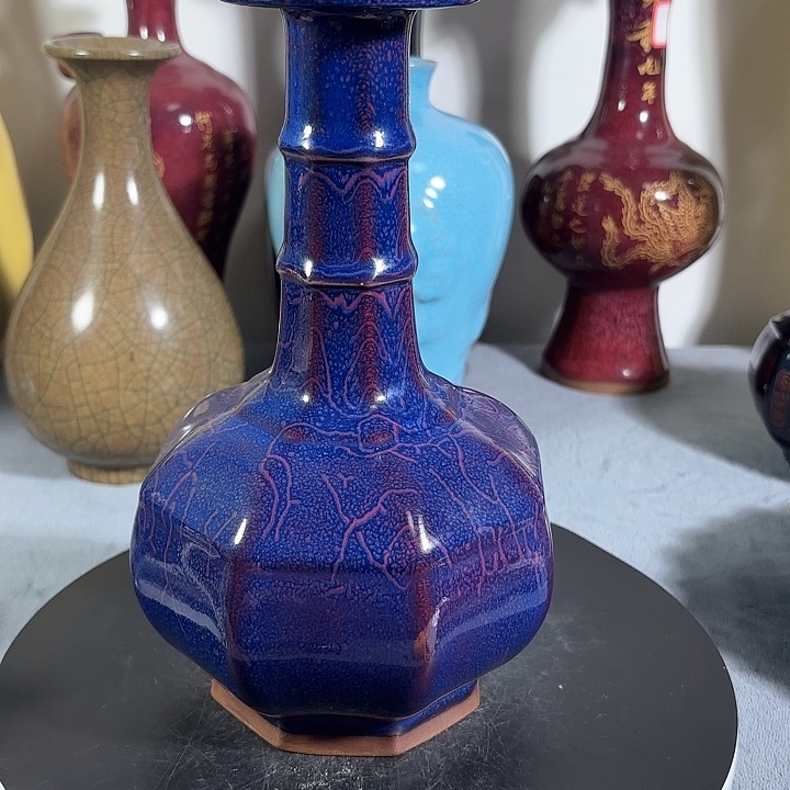 瓷片火****空竹节旋纹瓶