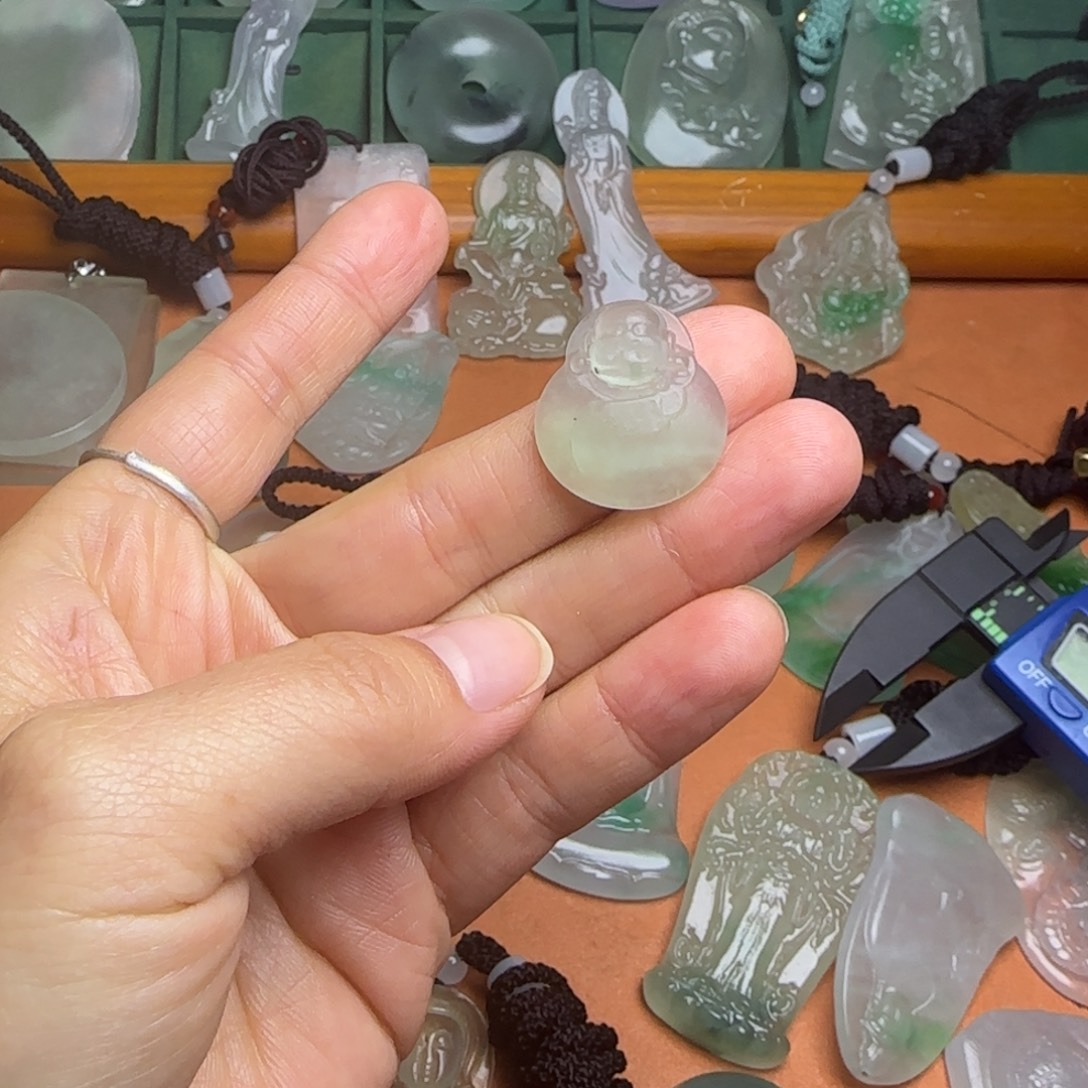 翡翠未镶嵌颈饰翡翠佛公