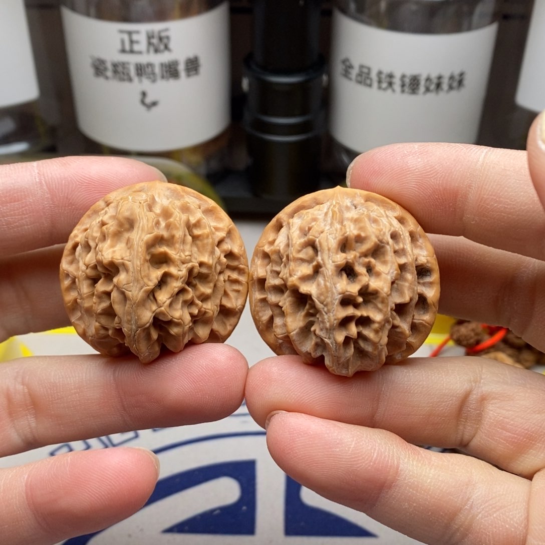 核桃把件三八苹果园