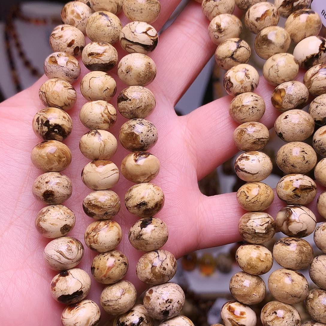 琥珀手链未镶嵌九**人