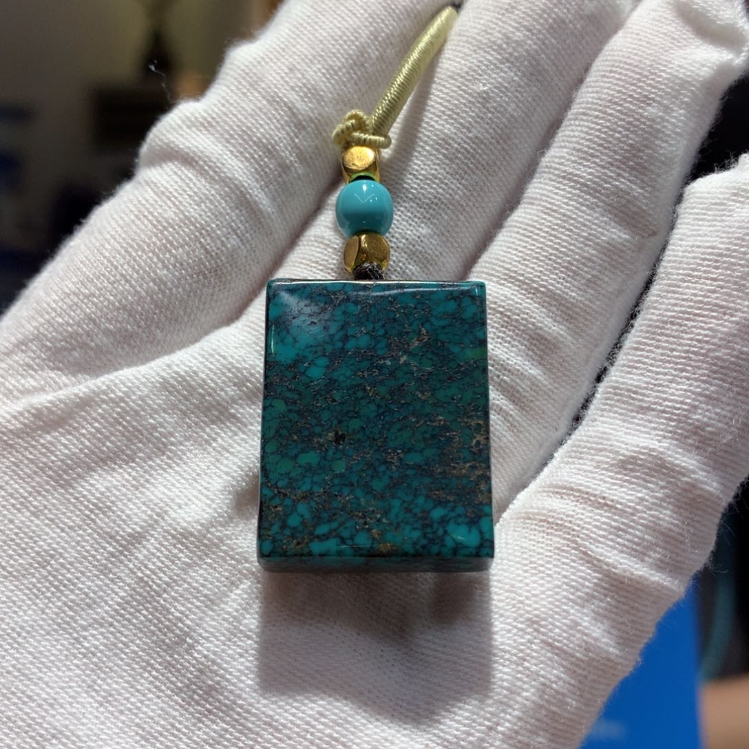 未镶嵌绿松石吊坠