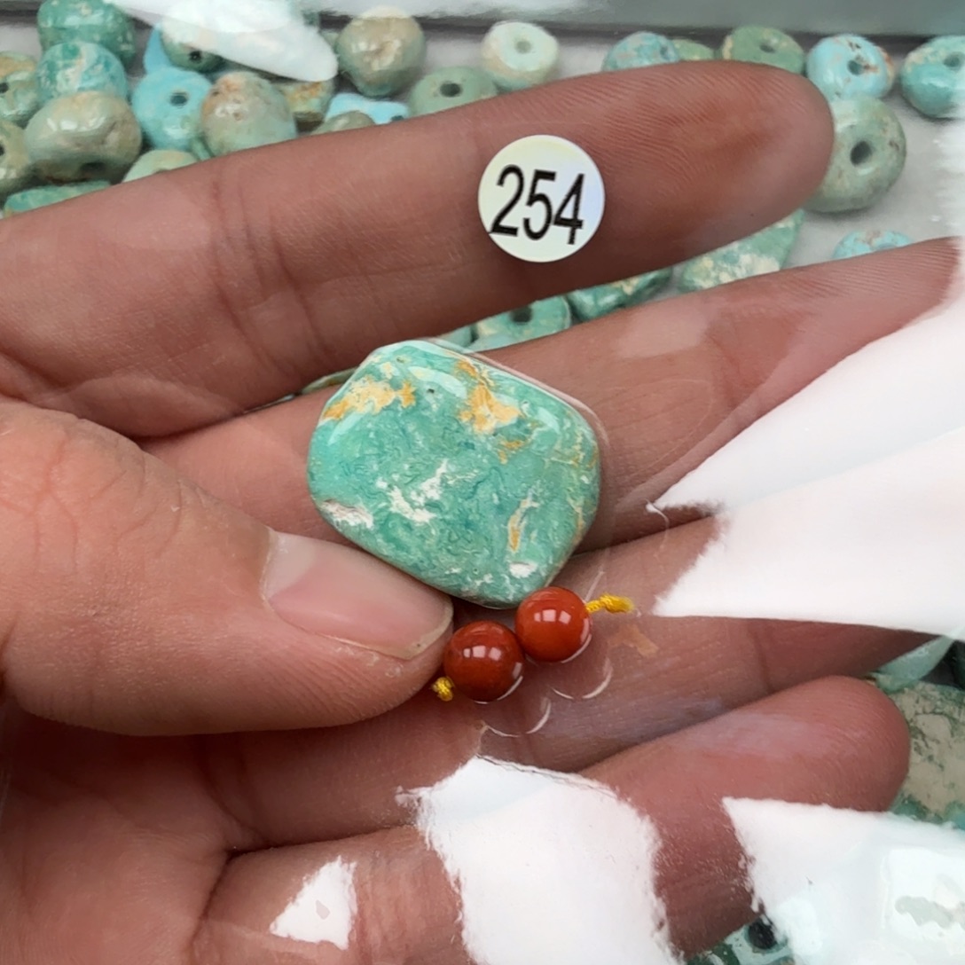 南红玛瑙未镶嵌珠宝奇石