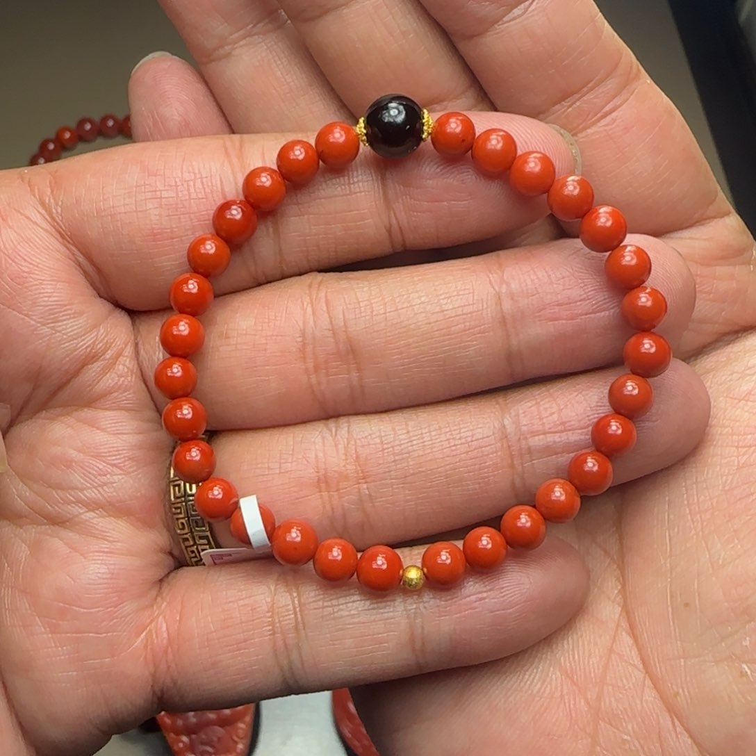 南红玛瑙颈饰未镶嵌